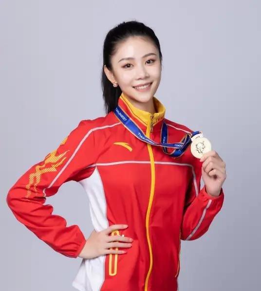 从没有放弃：一线运动员的拼搏精神